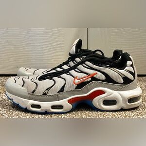 Nike Air Max Plus Remaster Size 6Y Youth Kids White Black Light Photo Blue Shoes